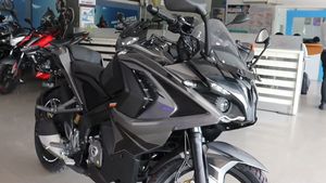 പുതിയ കളര്‍ ഓപ്ഷനില്‍ Pulsar RS200-നെ തിരിച്ചെത്തിച്ച് Bajaj; ഫസ്റ്റ്‌ലുക്ക് വോക്ക്എറൗണ്ട് വീഡിയോ ഇതാ