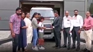 പുത്തൻ യാത്രകൾക്കായി ഡിഫെൻഡർ ഓഫ്റോഡ് ബീസ്റ്റിനെ സ്വന്തമാക്കി നടൻ ജോജു ജോർജ്