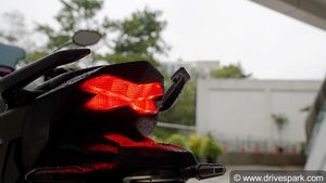 ഇന്ത്യൻ വിപണിയിൽ ആകർഷകമായ ടെയിൽ ലാമ്പുകളുമായി എത്തുന്ന ബൈക്കുകൾ