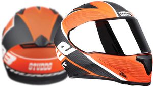 സിമ്പിൾ ആന്റ് ഈസിയായി ഹെൽമറ്റ് ക്ലീൻ ചെയ്യാം; വീഡിയോ