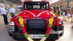 ഗുരുവായൂരപ്പന് കാണിക്കയായി ഥാറിന്റെ ലിമിറ്റഡ് എഡിഷന്‍ സമ്മാനിച്ച് മഹീന്ദ്ര