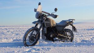 പുതുചരിത്രം കുറിക്കാന്‍ Royal Enfield; റൈഡർ സന്തോഷ് വിജയ് കുമാറുമായുള്ള അഭിമുഖം