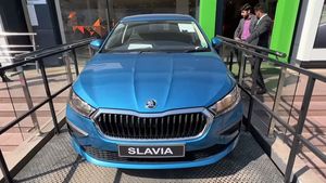 ടോപ്പ് സ്പെക്ക് ഫീച്ചർ റിച്ചാണ്! എന്നാൽ ബേസ് മോഡൽ എങ്ങനെയുണ്ട് എന്ന് നോക്കാം; Slavia Active വോക്ക് എറൗണ്ട്