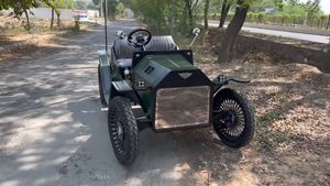 ആൾട്ടോ & ബുള്ളറ്റ് പാർട്സുകൾ ചേർത്ത് ഒരു അടിപോളി വിന്റേജ് ഇലക്ട്രിക് കാർ; വീഡിയോ