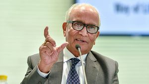 എന്തെല്ലാം ചെയ്താലും വെസ്റ്റേൺ ഇവി മോഡൽ ഇന്ത്യയ്ക്ക് വർക്കൗട്ട് ആവില്ല; മാരുതി ചെയർമാൻ