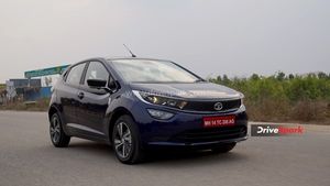 Tata Altroz ഡ്യുവൽ ക്ലച്ച് ഓട്ടോമാറ്റിക് എത്രമാത്രം മികച്ചത്? അറിയാം പുതിയ റിവ്യൂ വിശേഷങ്ങളിലൂടെ
