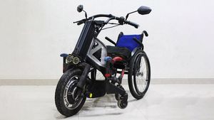 ഭിന്നശേഷിക്കായുള്ളവർക്കായി ഇലക്‌ട്രിക് വീൽചെയർ മോട്ടോർസൈക്കിൾ നിർമിച്ച് നിയോ മോഷൻ