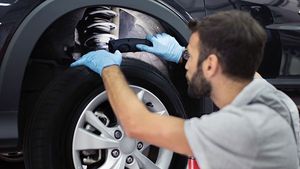 ഒരു കാർ ഷോക്ക് അബ്സോർബറിന്റെ ലൈഫ് എത്രയാണെന്ന് അറിയാമോ?