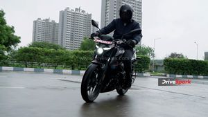 ഫണ്‍-ടു-റൈഡ് സ്‌പോര്‍ട്ടി കമ്മ്യൂട്ടര്‍; Bajaj Pulsar N160 റിവ്യൂ വിശേഷങ്ങള്‍ ഇതാ