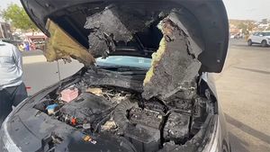 കഷ്ടം തന്നെ മുതലാളി!  ഓട്ടത്തിനിടെ Kia Seltos -ന് തീപിടിച്ചു