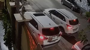 ദേ വന്നു-ദാ പോയി! സിനിമ സ്റ്റൈലിൽ കാർ മോഷ്ടിച്ച് ഹൈടെക്ക് കള്ളന്മാർ; വീഡിയോ