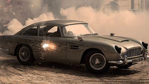 ജെയിംസ് ബോണ്ട് ആരാധകനാണോ? സ്റ്റണ്ട് കാറും ബൈക്കും സ്വന്തമാക്കാന്‍ ഇതാ സുവര്‍ണാവസരം