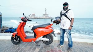 കന്യാകുമാരി മുതൽ കാശ്മീർ വരെ ബൗൺസ് ഇലക്‌ട്രിക് സ്കൂട്ടറിൽ; ചരിത്രം കുറിച്ച് ഒരു മംഗലാപുരം സ്വദേശി