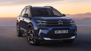 C5 Aircross ഫെയ്‌സ്‌ലിഫ്റ്റിനെ അവതരിപ്പിച്ച് Citroen; വില 36.67 ലക്ഷം രൂപ