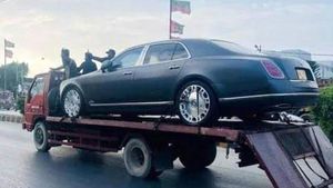 കക്കാന്‍ പഠിച്ചു, നിക്കാന്‍ പഠിച്ചില്ല; ലണ്ടനില്‍ നിന്ന് മോഷ്ടിച്ച ബെന്റലി പാകിസ്ഥാനില്‍ നിന്ന് 'പൊക്കി'