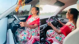 ആ സന്തോഷമൊന്ന് കാണണം; മകന്റെ പുത്തന്‍ XUV 700 ഓടിച്ച്  'പൂതി' തീർക്കുന്ന അമ്മ