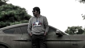 ഡ്യൂപ്പില്ലാതെ ഫോര്‍ഡ് മസ്താംഗില്‍ ഡ്രിഫ്റ്റിംഗ്; ലൊക്കേഷനിലുള്ളവരുടെ കിളിപറത്തി മമ്മൂട്ടി