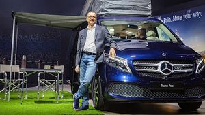 ട്രാഫിക്; S-ക്ലാസില്‍ നിന്നിറങ്ങി ബെന്‍സ് സിഇഒ ഓട്ടോയില്‍ കയറി തടിതപ്പി 