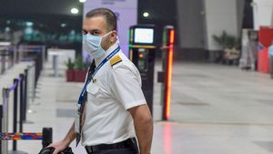 പൈലറ്റുമാര്‍ കൈയ്യില്‍ ഒരു കുപ്പി സൂക്ഷിക്കുന്നത് എന്തിനാണെന്നറിയാമോ? സംഗതി രഹസ്യമാണ്...