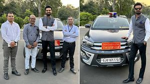 സർക്കാർ വണ്ടിയുടെ ചിത്രം ഇന്‍സ്റ്റഗ്രാമിലിട്ട് 'പബ്ലിറ്റി സ്റ്റണ്ട്'; ഐഎഎസുകാരനെതിരെ നടപടി