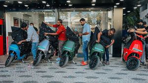 എക്കാലത്തെയും ഉയര്‍ന്ന വില്‍പ്പനയുമായി Ola Electric; ഒക്‌ടോബറില്‍ വിറ്റത് 20,000 യൂണിറ്റ്