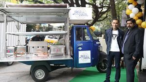 മൊബൈല്‍ കിച്ചണോടുകൂടിയ ഇലക്ട്രിക് ത്രീ-വീലര്‍ പുറത്തിറക്കി Omega Seiki; വില 7 ലക്ഷം രൂപ