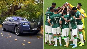 'പറ്റിക്കാനാണെങ്കിലും ഇങ്ങനൊന്നും പറയരുത്'; സൗദി താരങ്ങള്‍ക്ക് Rolls-Royce Phantom ലഭിക്കില്ലെന്ന് കോച്ച്