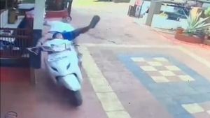 ശ്രദ്ധ വേണം; അപകടം ക്ഷണിച്ച് വരുത്തരുതേ മച്ചാൻമാരേ