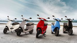 പ്രീമിയം സ്‌കൂട്ടര്‍: പകുതി വിപണി വിഹിതം കൈയ്യടക്കി Ola Electric; മൂന്നാം മാസവും 20,000 യൂണിറ്റ് വില്‍പ്പന