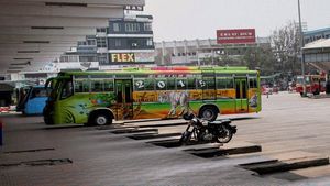 ബസുകളുടെ ഫിറ്റ്നസ് നിരക്കിൽ സുപ്രീംകോടതിയുടെ കൊലമാസ് ഉത്തരവ്