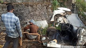 Scrappage Policy ഏറ്റെടുത്ത് സംസ്ഥാനങ്ങൾ; പൊളിച്ചടുക്കാൻ തുടങ്ങി മച്ചാനേ