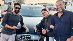 Audi e Tron ൽ പ്രിയപ്പെട്ടവർക്കൊപ്പം ഒരു ഡ്രൈവ്; ചിത്രങ്ങൾ പങ്കുവച്ച് സംവിധായിക