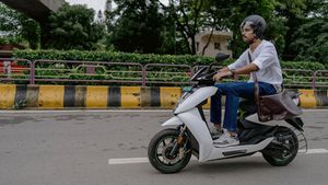 2022-ല്‍ വില്‍പ്പനയില്‍ 'ചാകര'; ഇലക്ട്രിക് സ്‌കൂട്ടറിന് പുതിയ കളര്‍ നല്‍കാൻ Ather Energy