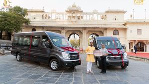 ഇനി 'ഹൈനസ്' അർബാനിയ; ഉദയ്‌പൂർ രാജകുടുംബത്തിലേക്ക് ഫോഴ്‌സിന്റെ പ്രീമിയം വാൻ