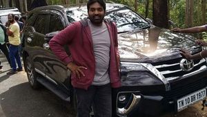 ആളിനെ പോലെ കാറിലുമുണ്ട് സിംപ്ലിസിറ്റി! വിജയ് സേതുപതിയുടെ വാഹന നിര