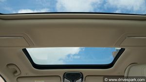 ചുമ്മാ ഷോയ്ക്ക് അല്ല സൺറൂഫ്; പരിപാലിക്കേണ്ടത് ഇങ്ങനെ