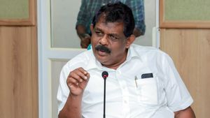 കേന്ദ്രത്തിൻ്റെ ഇളവ് കാത്ത് കേരളം; എഐ ക്യാമറ പണി തരുമോ?
