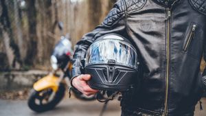 Bike Tips: ബൈക്ക് വാങ്ങാന്‍ മാതാപിതാക്കള്‍ സമ്മതിക്കുന്നില്ലേ? പരിഹാരം പറഞ്ഞു തരാം വരൂ...