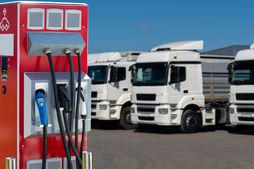 Electric Truck വിപ്ലവത്തിന് ഡല്‍ഹി; സര്‍ക്കാര്‍ ട്രക്കുകള്‍ വൈദ്യുതീകരിക്കാന്‍ 'പ്ലാന്‍'