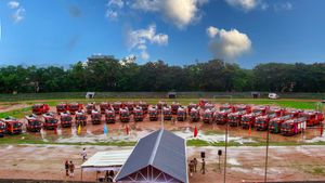 Kerala Fire And Rescue Team -ന് നഷ്ടപ്പെടുന്നത് 70 ഫയർ എഞ്ചിനുകൾ