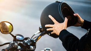 തല വൃത്തിക്ക് കാക്കാം; വേനല്‍ക്കാലത്ത് ഹെല്‍മെറ്റ് ക്ലീനായി സൂക്ഷിക്കാന്‍ ചില പൊടിക്കൈകള്‍