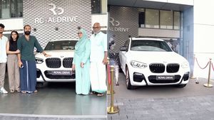 ഇനി പ്രണയം ബിഎംഡബ്ല്യുവിനോട്,  X4 കൂപ്പെ എസ്‌യുവിയുടെ കൈപിടിച്ച് പ്രണയ വിലാസം നായകൻ