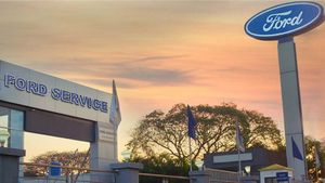 രാജ്യം വിട്ടാലും രക്ഷയില്ല! ശാപമായി 7 വർഷം മുമ്പ് വിറ്റ എസ്‌യുവി; ഫോർഡിന് മുട്ടൻ പണി