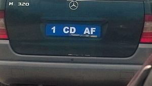 വാഹനങ്ങളിൽ CD നമ്പർ പ്ലേറ്റുകൾ എപ്പോഴെങ്കിലും കണ്ടിട്ടുണ്ടോ? അതിനർഥം ഇതാണ്....