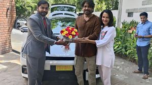 സിനിമാ ലോകവും ഇലക്ട്രിക്കിലേക്ക്! ലാലേട്ടന് പിന്നാലെ കിയ EV6 സ്വന്തമാക്കി തെലുങ്ക് താരം നാഗാർജുനയും