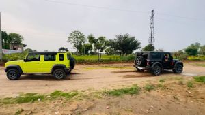 വടംവലിയിൽ ഒന്നാമനാവാൻ ഥാറും ജിംനിയും; വീഡിയോ ഏറ്റെടുത്ത് ആരാധകർ