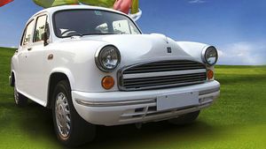 അംബാസഡര്‍ കാലത്ത് നിന്ന് ഇവി യുഗത്തിലേക്ക്; വാഹന വ്യവസായത്തിന്റെ വളര്‍ച്ചയിലേക്ക് തിരിഞ്ഞുനോട്ടം