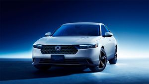 രാജ്യം കാത്തിരിക്കുന്ന ഹൈബ്രിഡ് കാര്‍ വരുന്നു... ഹോണ്ടയുടെ നീക്കം ഉറ്റുനോക്കി ടൊയോട്ടയും മാരുതിയും