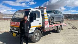 ഒരു സർവീസിന് 12 ലക്ഷം രൂപയോ; ജീപ്പ് മെറിഡിയൻ തൊട്ടാൽ കാശാണല്ലോ