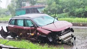 കാര്‍ ടെസ്റ്റ് ഡ്രൈവ് ചെയ്യുമ്പോള്‍ ഈ തെറ്റ് ചെയ്യരുതേ... ആഡംബര എസ്‌യുവിയുടെ ഗതി കണ്ടോ